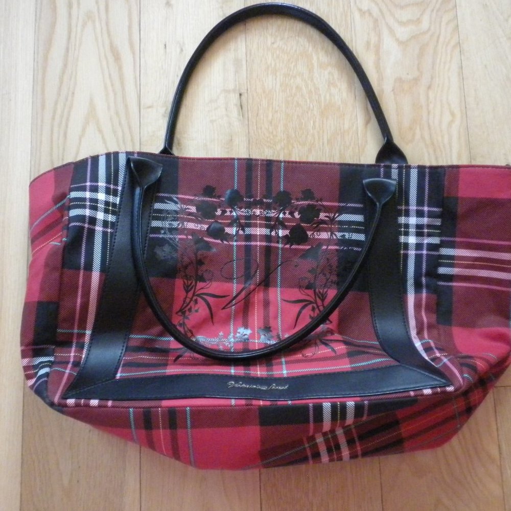 VICTORIAS SECRET RED AND BLACK PLAID TOTE-CARRY BAG-LIMITED EDITION-EXCELLENT!